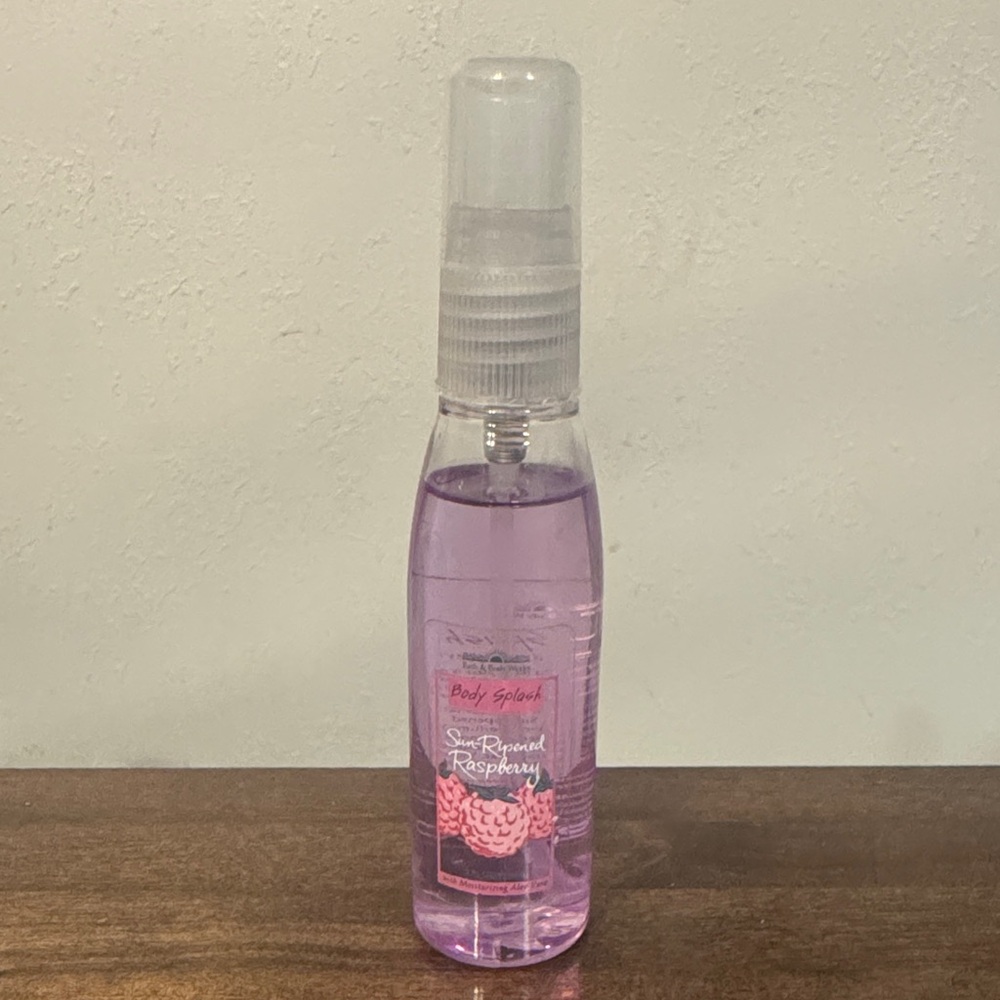 Vintage bath & body works Sun Ripened Raspberry Body Splash